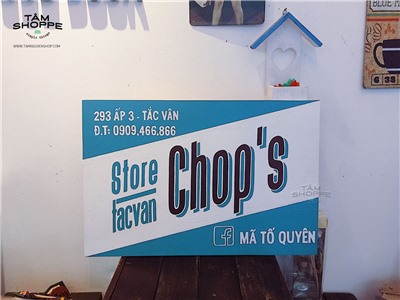 Trào lưu bảng hiệu gỗ vẽ tay truyền thống bất ngờ Hot trở lại